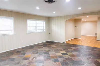 5564 Aspen Street, Bellaire, TX 77401 - Photo 45