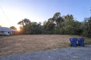 119 Thelma Ln, Texas City, TX 77493 - Photo 1