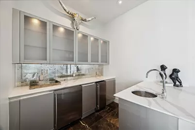 2727 Kirby Drive #19F, Houston, TX 77098 - Photo 11