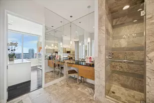 2727 Kirby Dr, Houston, TX 77098 - Photo 31