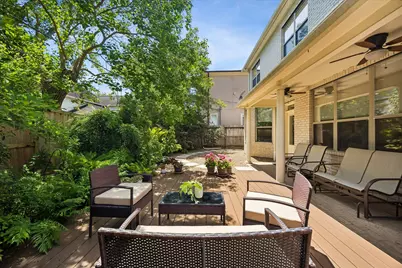 4413 Darsey Street, Bellaire, TX 77401 - Photo 23