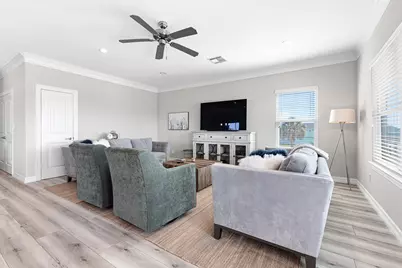 16610 Jolly Roger Road, Jamaica Beach, TX 77554 - Photo 9