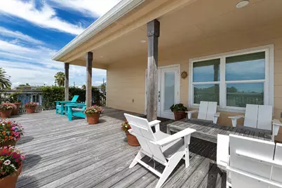 16610 Jolly Roger Road, Jamaica Beach, TX 77554 - Photo 23