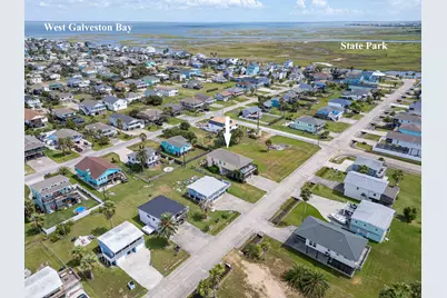 16610 Jolly Roger Road, Jamaica Beach, TX 77554 - Photo 33