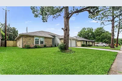 2431 Tall Ships Drive, Friendswood, TX 77546 - Photo 3