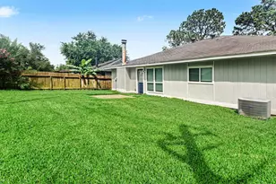 2431 Tall Ships Dr, Friendswood, TX 77546 - Photo 17