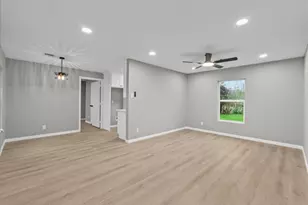 123 Lake Rd, La Marque, TX 77568 - Photo 3