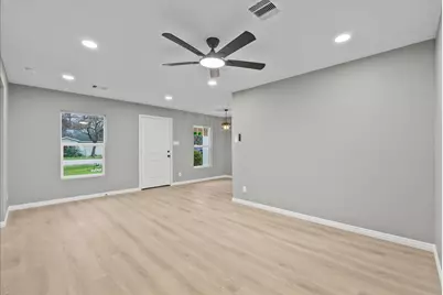 123 Lake Road, La Marque, TX 77568 - Photo 5