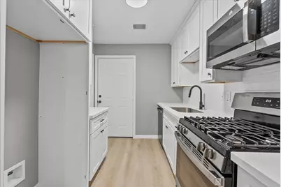 123 Lake Road, La Marque, TX 77568 - Photo 9