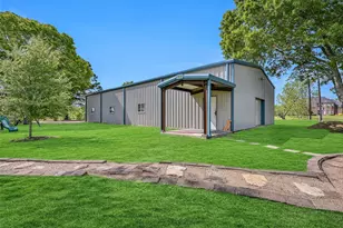 1404 Hollier Rd, Friendswood, TX 77546 - Photo 33