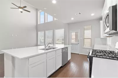 29650 Kynndal Shore Drive, Spring, TX 77386 - Photo 9