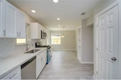 7902 La Roche Lane, Houston, TX 77036 - Photo 9