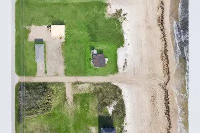 992 S Mae Street, Gilchrist, TX 77617 - Photo 5