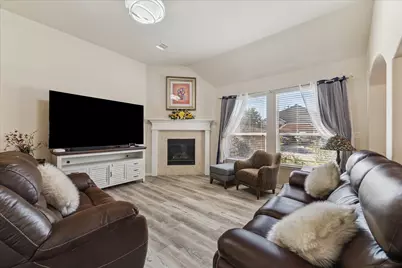 8302 Bay Oaks Drive, Baytown, TX 77523 - Photo 5