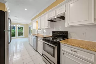 5050 Spring Forest Dr, Houston, TX 77091 - Photo 9