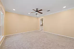 5050 Spring Forest Dr, Houston, TX 77091 - Photo 11