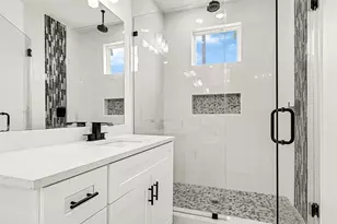 9334 Waller St, Houston, TX 77012 - Photo 21