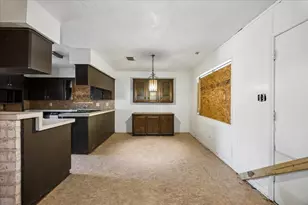 8926 Willow Meadow Dr, Houston, TX 77031 - Photo 9