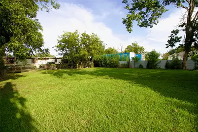 125 Hillsman Lane, Sugar Land, TX 77498 - Photo 5