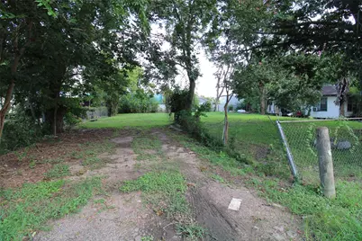 125 Hillsman Lane, Sugar Land, TX 77498 - Photo 7