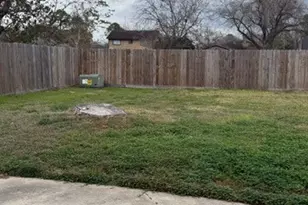 451 Oakdale Dr, Stafford, TX 77477 - Photo 9