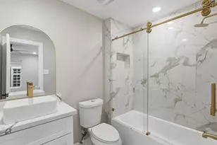105 Opal Ct, Houston, TX 77009 - Photo 15