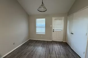 4211 Buras Pass Ln, Houston, TX 77045 - Photo 9