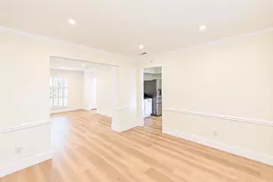 10610 Overbrook Ln, Houston, TX 77042 - Photo 9