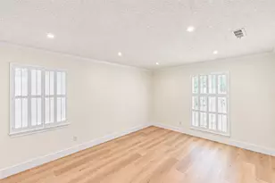 10610 Overbrook Ln, Houston, TX 77042 - Photo 11