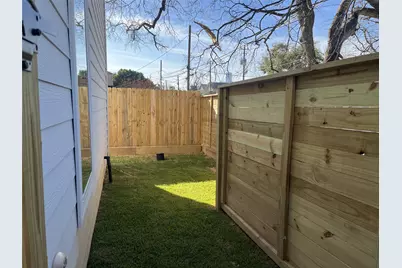 2424 Freeman Street, Houston, TX 77009 - Photo 11