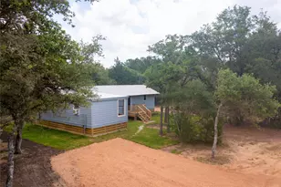 706 Crooked Creek Dr, Sheridan, TX 77475 - Photo 23