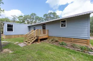 706 Crooked Creek Dr, Sheridan, TX 77475 - Photo 33