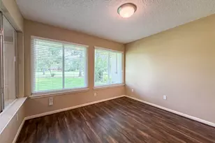643 E Country Grove Cir, Pearland, TX 77584 - Photo 7
