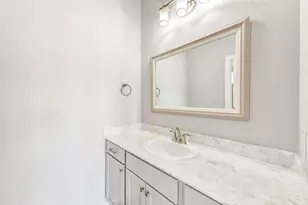 2413 Village Azalea Dr, Texas City, TX 77568 - Photo 23