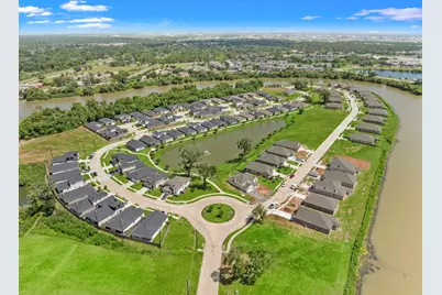 102 Water Grass Trail, Clute, TX 77531 - Photo 23