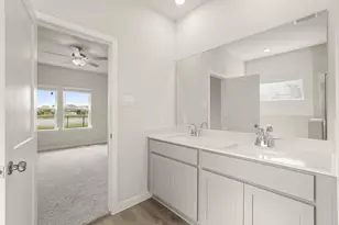 102 Water Grass Trl, Clute, TX 77531 - Photo 13