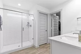 610 Lost Crk Dr, Baytown, TX 77523 - Photo 25