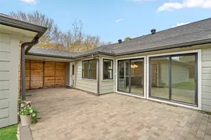 10831 Holly Springs Dr, Houston, TX 77042 - Photo 39