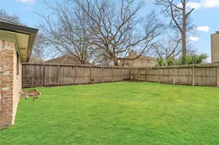 10831 Holly Springs Dr, Houston, TX 77042 - Photo 41