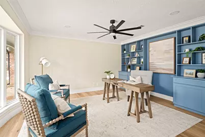 10831 Holly Springs Drive, Houston, TX 77042 - Photo 9