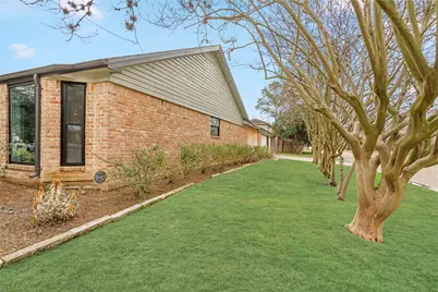 10831 Holly Springs Drive, Houston, TX 77042 - Photo 3