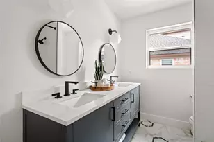 10831 Holly Springs Dr, Houston, TX 77042 - Photo 37