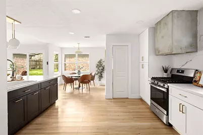 10831 Holly Springs Drive, Houston, TX 77042 - Photo 21