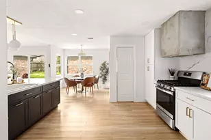 10831 Holly Springs Dr, Houston, TX 77042 - Photo 21