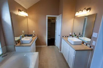 2518 Platinum Chase Drive, Rosharon, TX 77583 - Photo 9