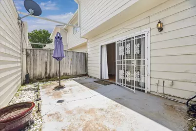 1035 Fountain View Drive, Houston, TX 77057 - Photo 15