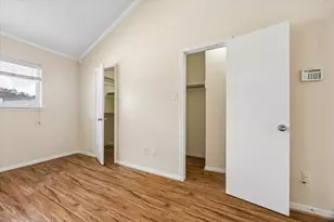1035 Fountain View Dr, Houston, TX 77057 - Photo 19