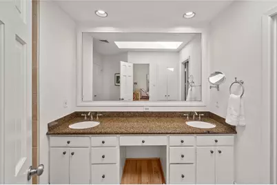 7815 Fairdale Lane, Houston, TX 77063 - Photo 31