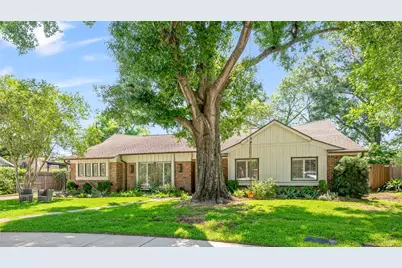 7815 Fairdale Lane, Houston, TX 77063 - Photo 3