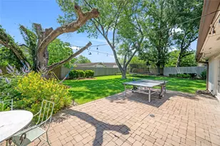 7815 Fairdale Ln, Houston, TX 77063 - Photo 47